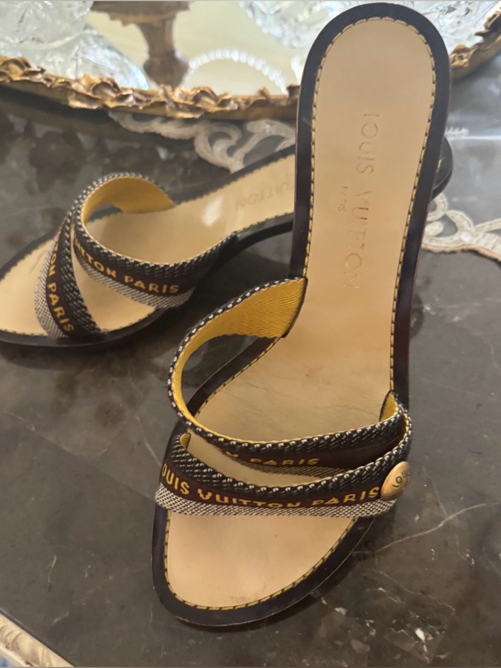 Louis Vuitton Sandals sz 6.5